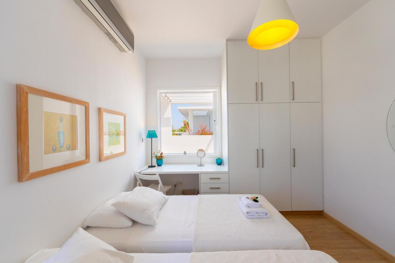 Protaras Beachfront Villa Alia Exterior foto